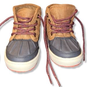 OshKosh Quilted Boys (Toddler)  Boots Size 6